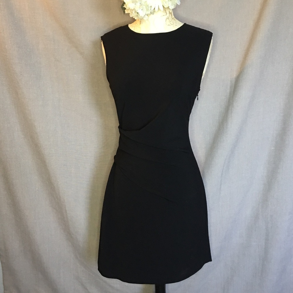 Perfect little black dress by Venus 4 w/ ruching